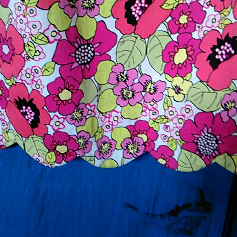 Dress - Picture 3 of 4